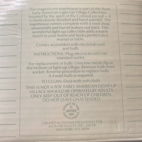 Avon (1989) Vtg Collectible Early American Light Up Village MainHouse - Picture 3 of 10